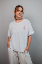 Lade das Bild in den Galerie-Viewer, oversized frauen-shirt - "stay hydrated" - on demand