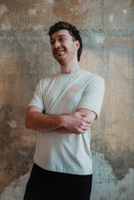 Lade das Bild in den Galerie-Viewer, shirt - "dance teacher" - stem green