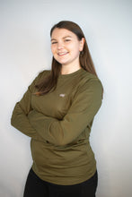 Lade das Bild in den Galerie-Viewer, longsleeve - "tanzende kraniche" - dunkelgrün