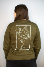 Lade das Bild in den Galerie-Viewer, longsleeve - "tanzende kraniche" - dunkelgrün