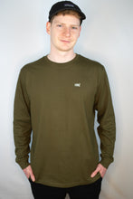 Lade das Bild in den Galerie-Viewer, longsleeve - "tanzende kraniche" - dunkelgrün