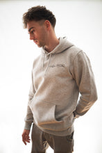 Lade das Bild in den Galerie-Viewer, pullover - "berührt" - hellgrau