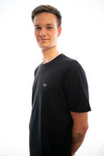 Lade das Bild in den Galerie-Viewer, shirt - "classic" - schwarz