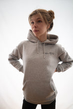 Lade das Bild in den Galerie-Viewer, pullover - "berührt" - hellgrau