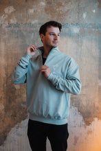 Lade das Bild in den Galerie-Viewer, quarter zip - "geottert nicht gerührt" - aloe

