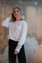 Lade das Bild in den Galerie-Viewer, unisex-longsleeve - &quot;the conversation&quot; - white
