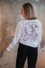 Lade das Bild in den Galerie-Viewer, unisex-longsleeve - &quot;the conversation&quot; - white
